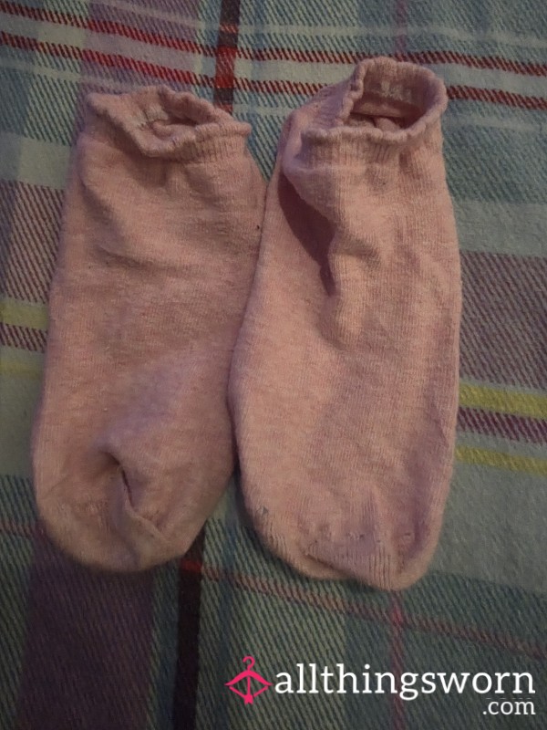 Well Worn Trainers Socks Pink!