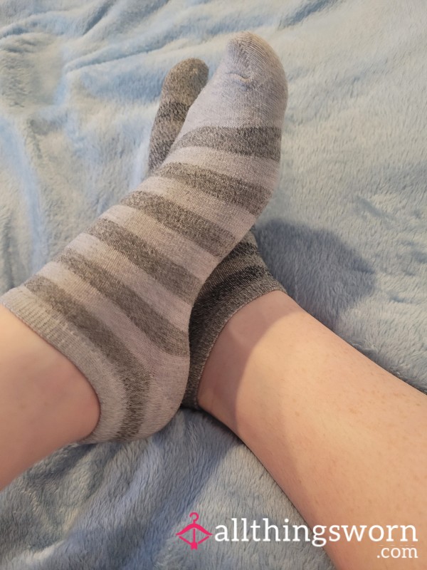 Well-Worn Two Tone Grey Ankle Socks