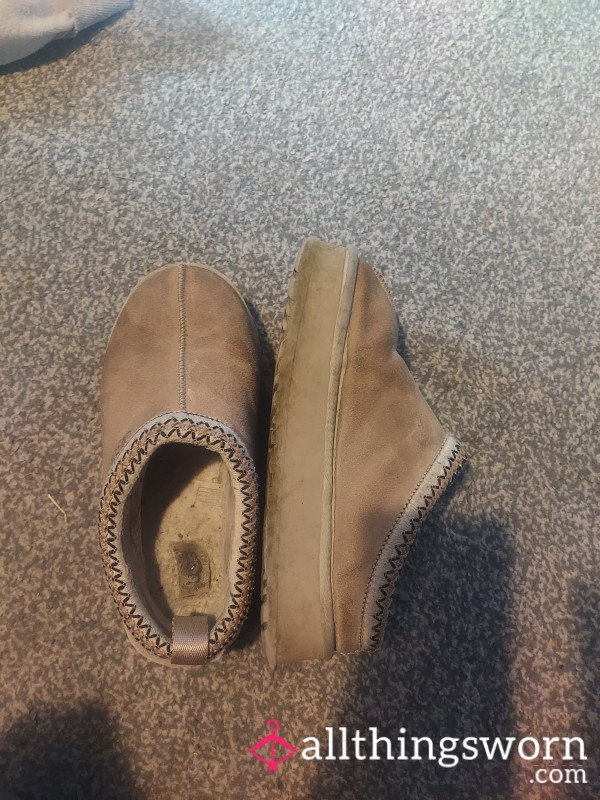 Well Worn UGG Slippers (no Socks)