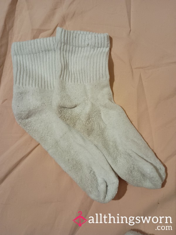 Well Worn White Crew Cut Socks