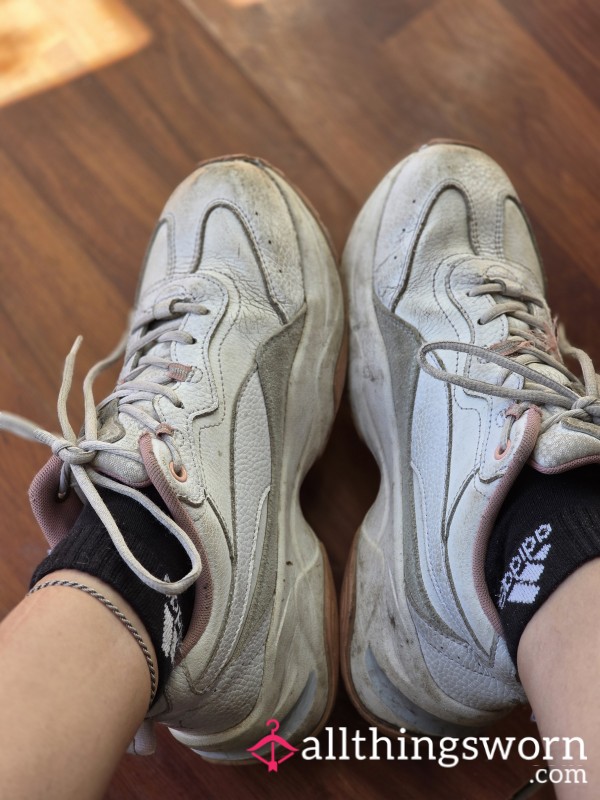 Well-worn White Gym Sneakers - AfterGym Essentials