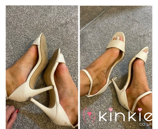 👠 Well-Worn White Open Toe Heels 👠