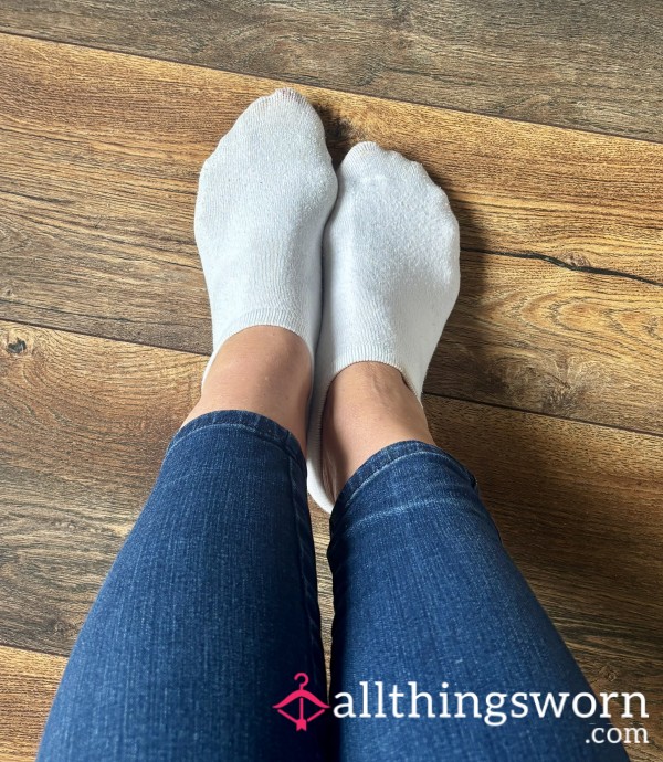 Well Worn White Socks…. 15k Hot Sweaty Steps Unlocked!