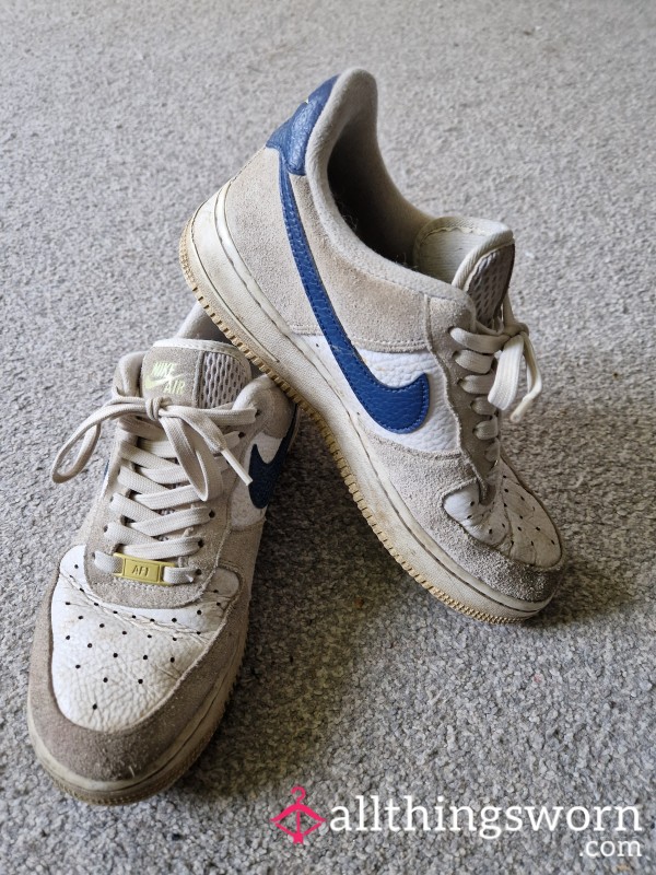 Well Worn Womens Nike Trainers