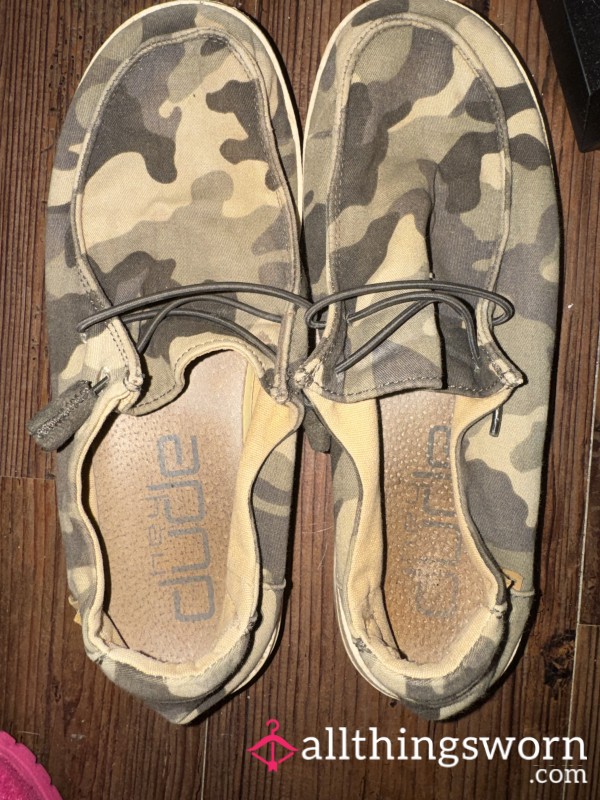 Well-Worn Work Hey Dudes