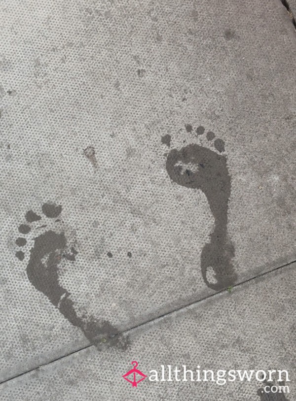 Wet Feet From Washing The Car💦👣