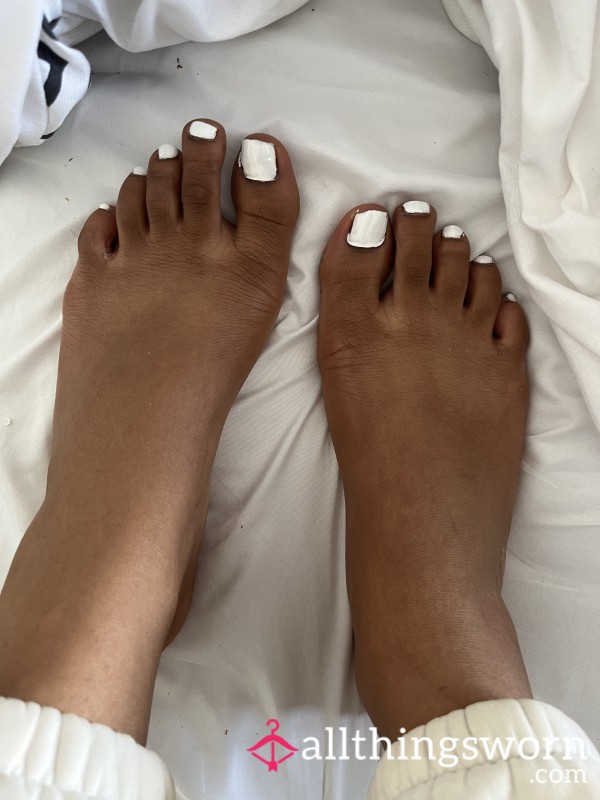 Wet Messy Feet Pics