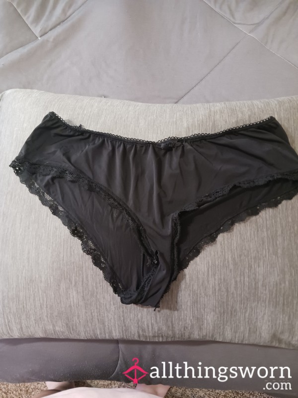 Wet Panties 😜