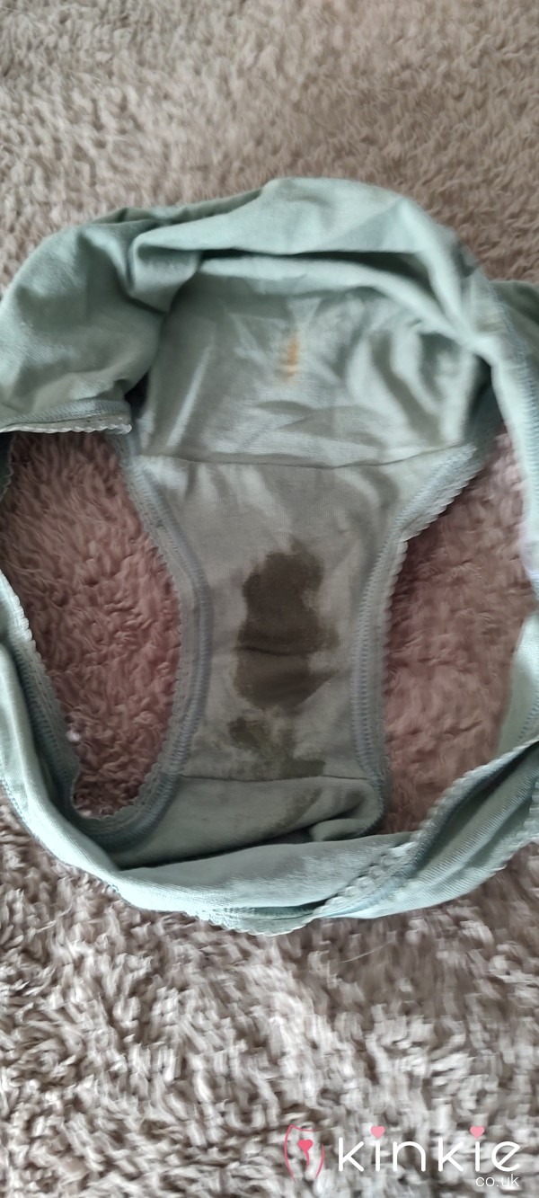 Wet Pu**y Scented College Knickers.