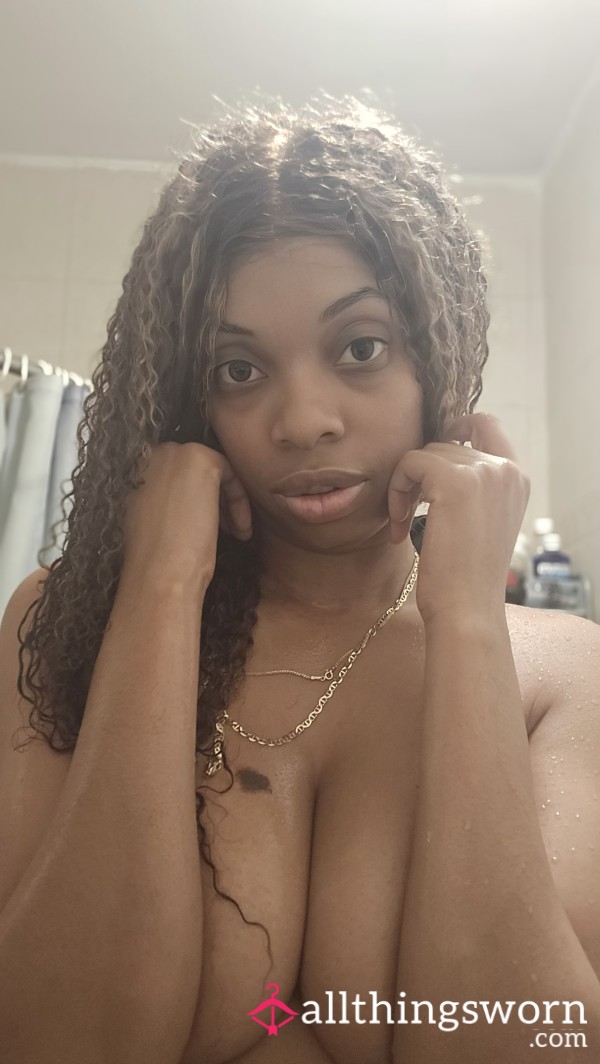 Wet. Warm. Waiting. – Post-Shower Nude Photo Set (3 Pics)