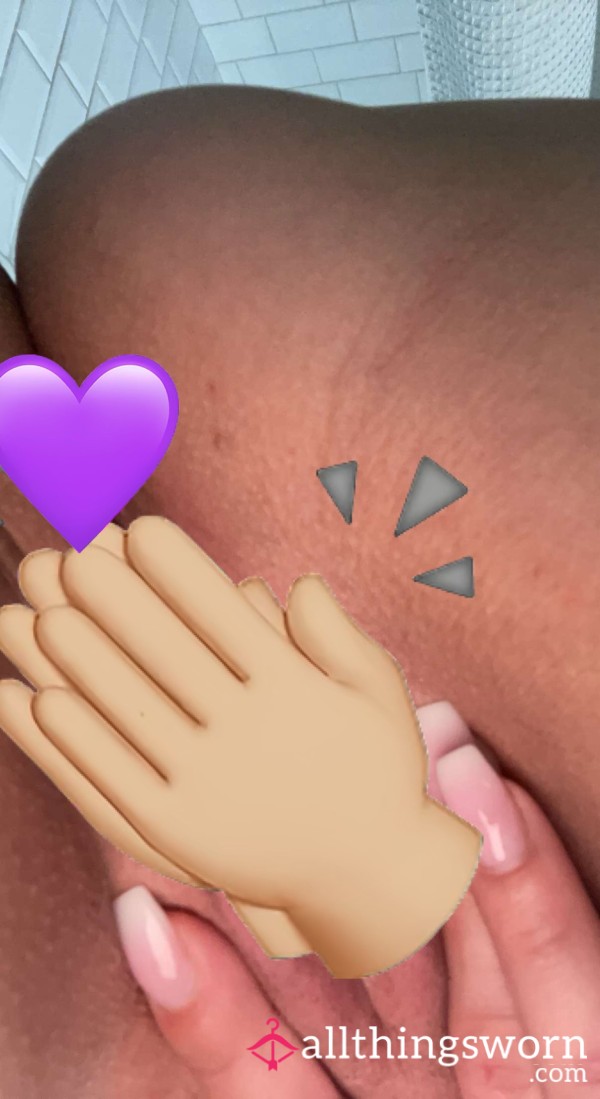 Wet & Wild – My Clit In Full View