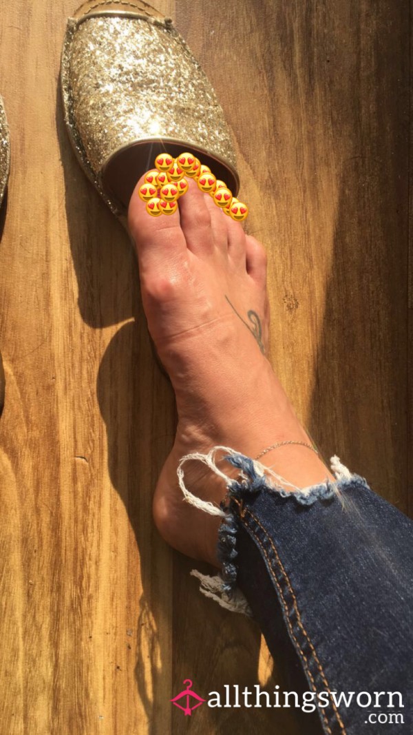 What Colour Polish Do You Think I Have On? Pay Me To See