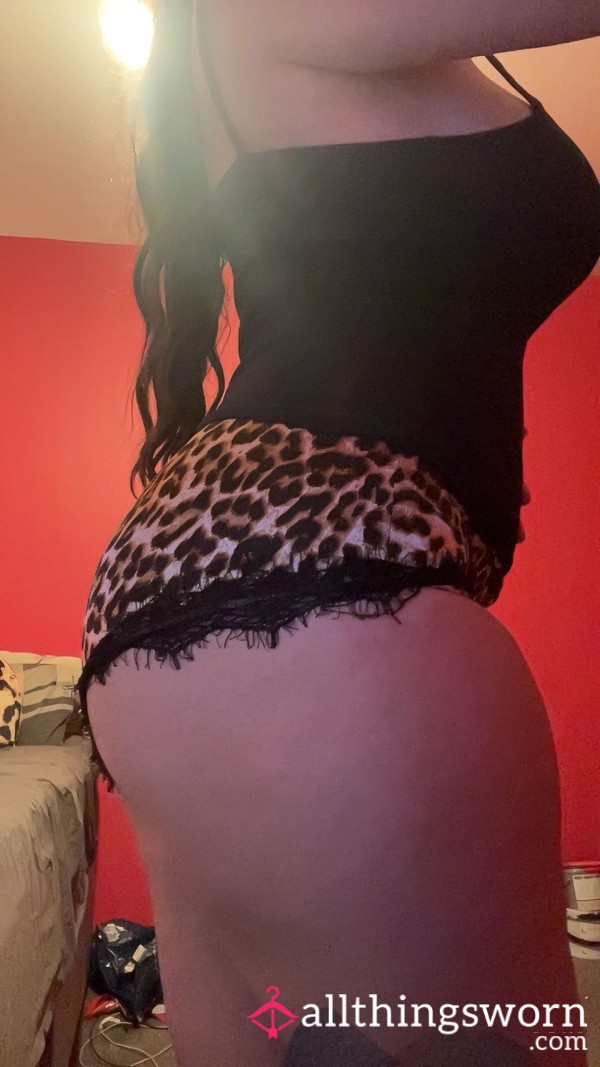 What Gorgeous Silky Pyjama Shorts Filled With My Juicy A**🍑
