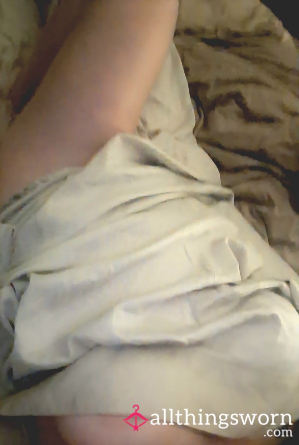 What's Underneath The Sheets? 🤭🤗