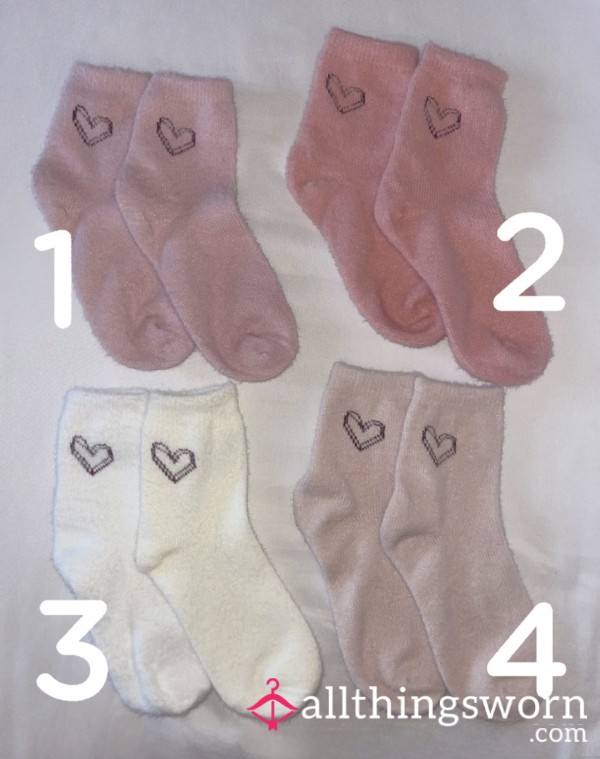 Which Fluffy Pair Will You Choose? ☁️🩷