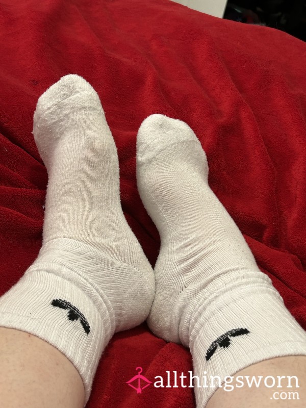 ~WHITE ADIDAS CREW ATHLETIC SOCKS~
