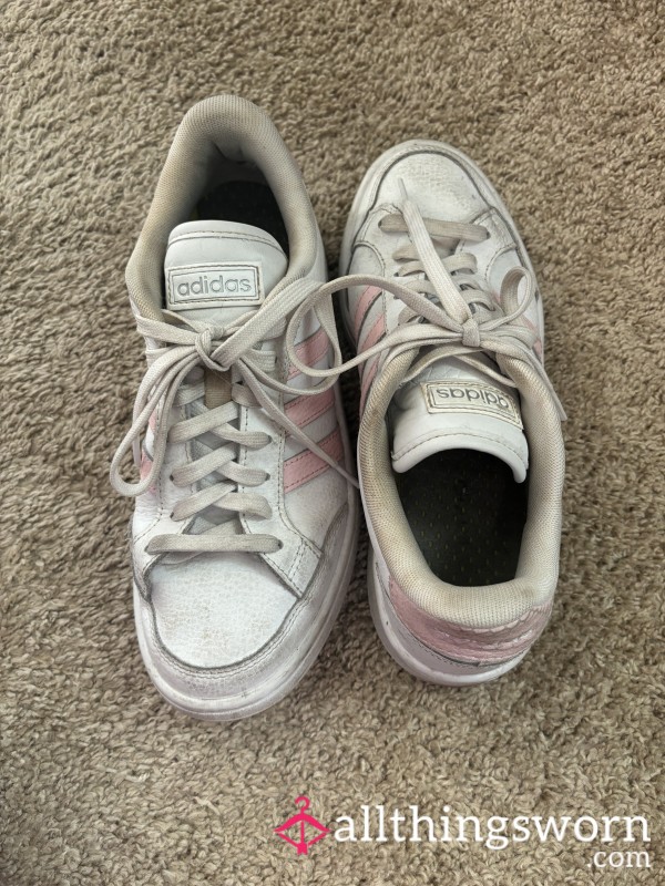 White Adida’s Pink Stripe Well Worn