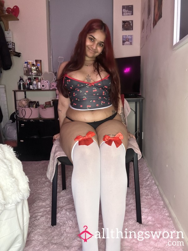 White And Red Bow Knee High Stockings 🫶🏼