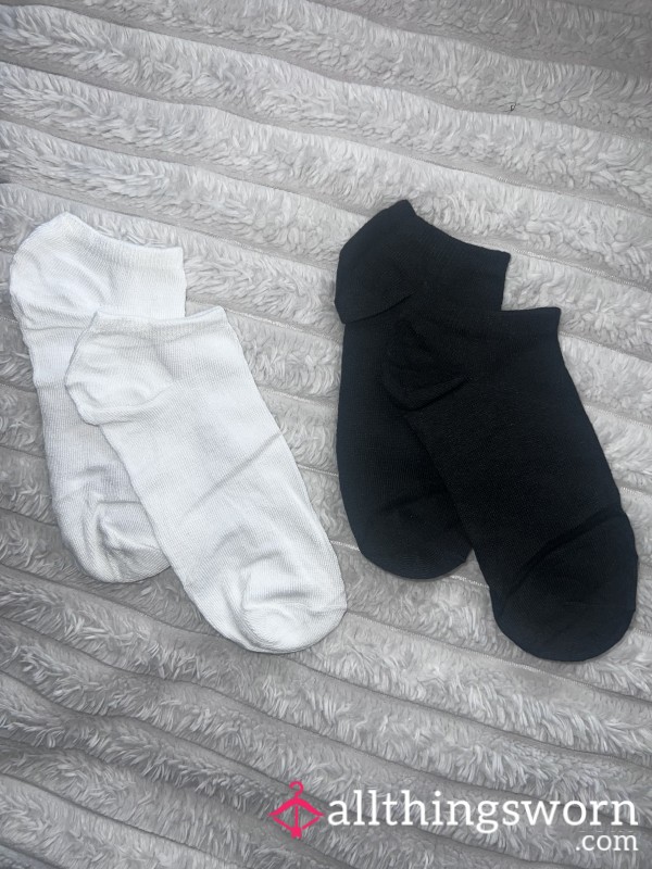 🤍🖤 White And Black Cute Ankle Socks 🖤🤍