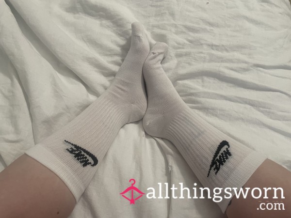 White Nike Crew Socks