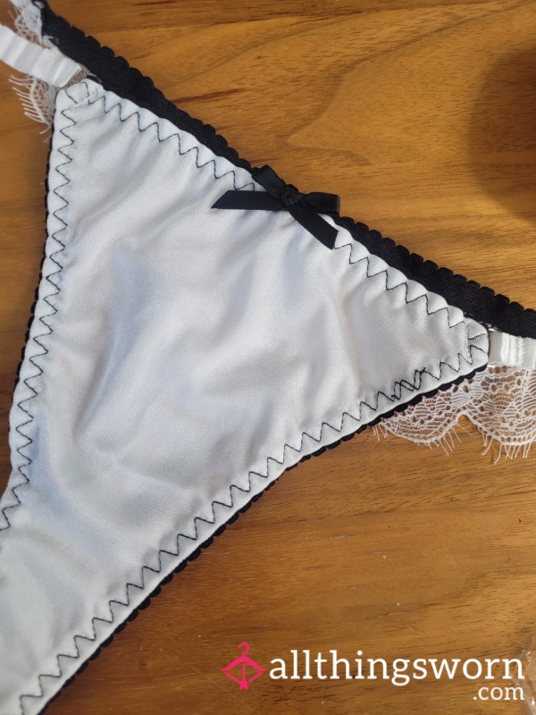 White And Black Thong • With Lace On The Back 🥵🥵