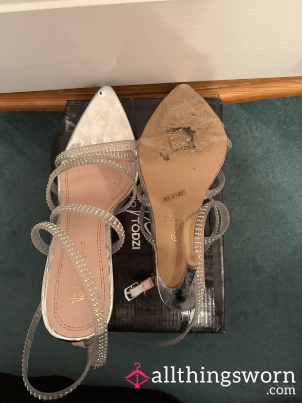 🤍WHITE AND GLITTER HEELS🤍
