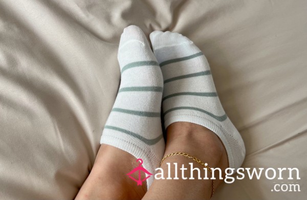 White And Green Striped No Show Socks
