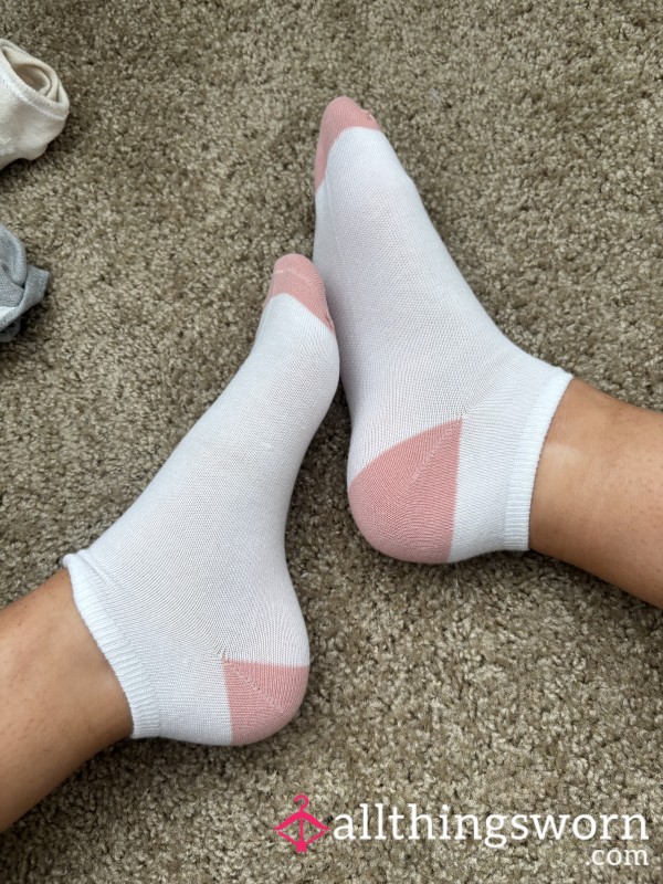 White And Pink Ankle Socks
