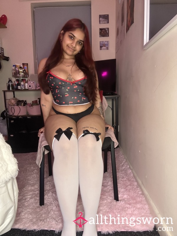 White And Black Bow Knee High Stockings 🫶🏼