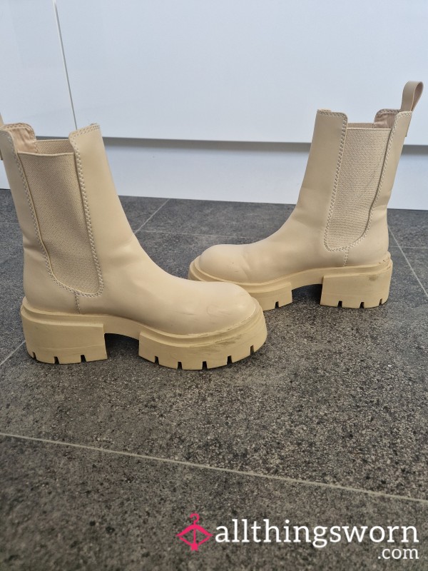 White Ankle Boots/ Flat Platform