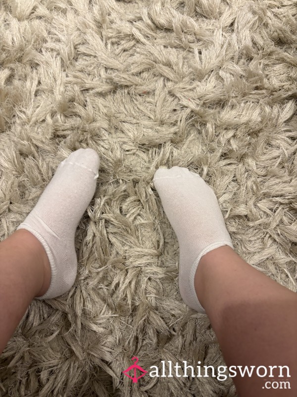 White Ankle Socks 24 Hour Wear