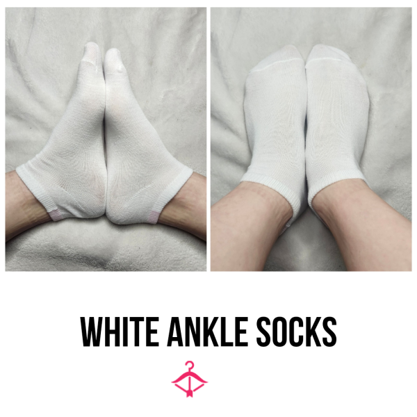 WHITE ANKLE SOCKS