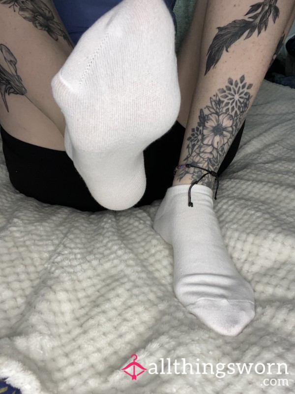 White Ankle Socks. 🧦 48 Hours Wear
