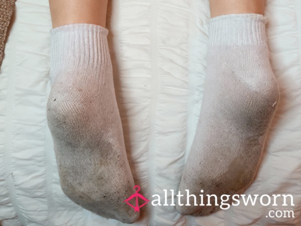 WHITE ANKLE SOCKS (LOOK HOW SWEATY!) WORN BY TGIRL DANI TEMPEST