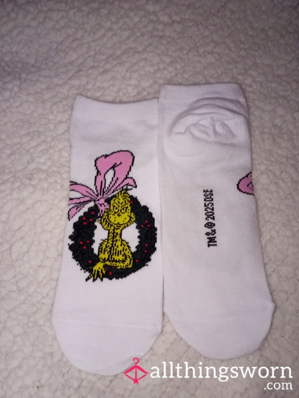 White Ankle Socks With Grinch/pinkbow Print 🎄😘
