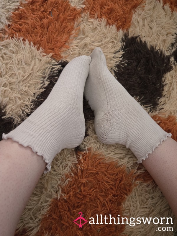 White Ankle Socks With Plenty Of Wear 🧦🤤