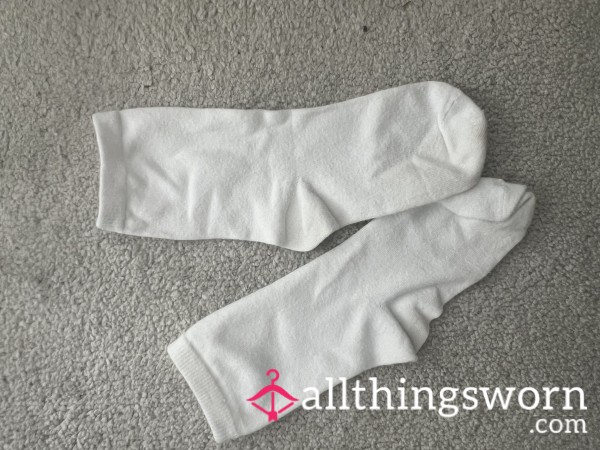 White Ankle Socks, Women’s, Worn, Fetish, Feet 🦶🏼🧦