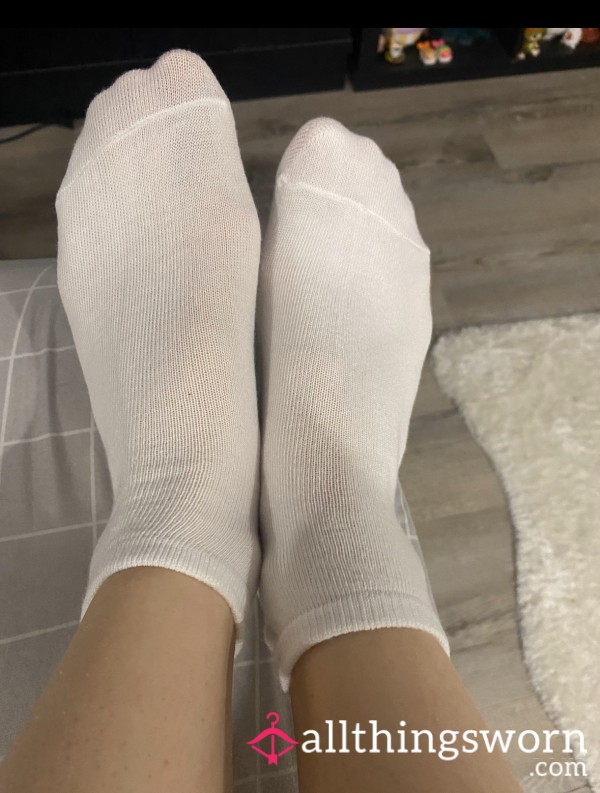 White Ankle Socks X