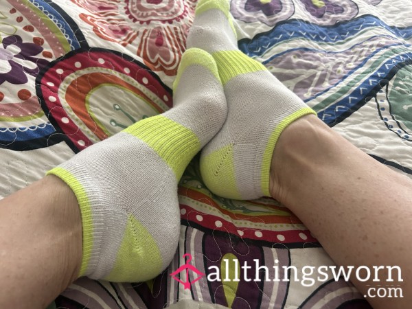 White Athletic Socks Low Cut