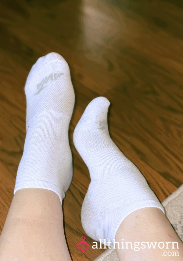 🤍 White Avia Ankle Socks (Worn)