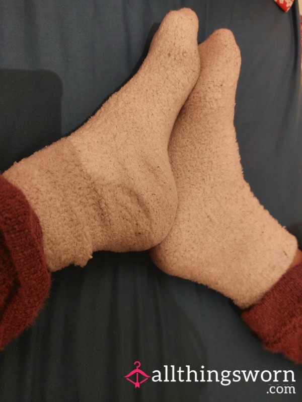 White Bed Socks: Ripe