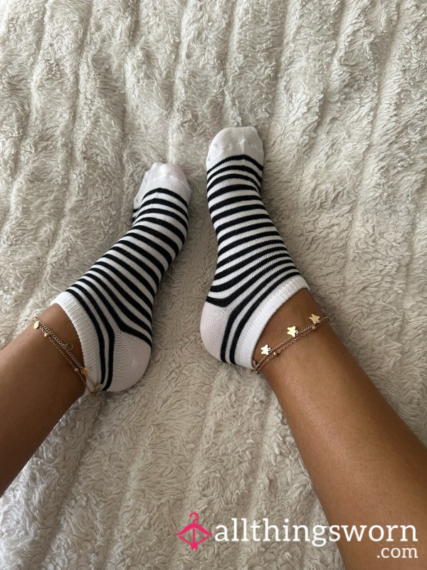 🤍 White + Black Ankle Footsie Gym Socks | Stripped 🤍