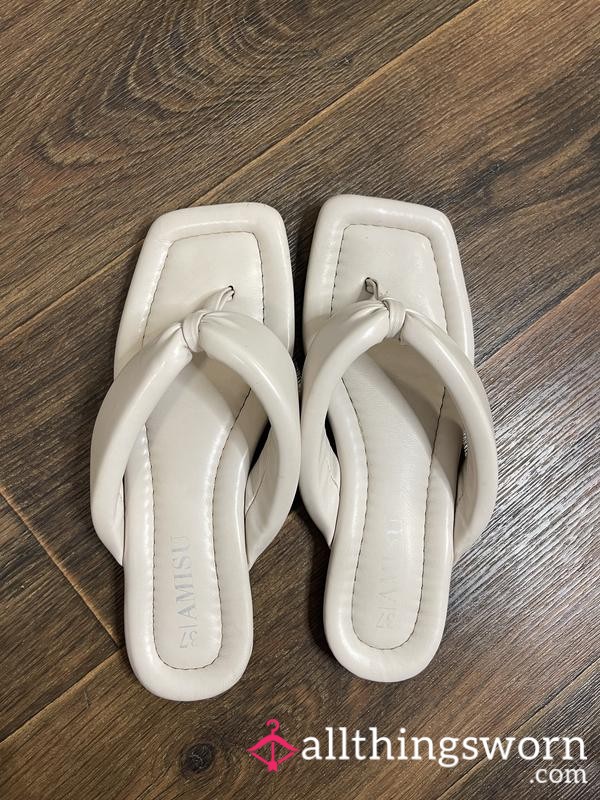 🤍 White Boogie Flip-Flops 🤍
