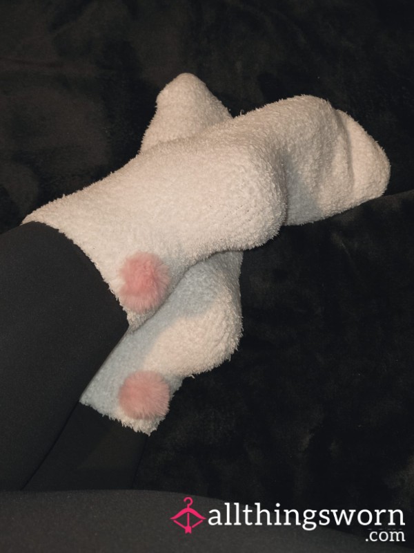 White Bunny Tail Sleeping Socks 🐇🦶🏻