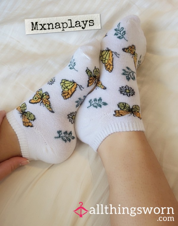 White Bu*terfly Ankle Socks
