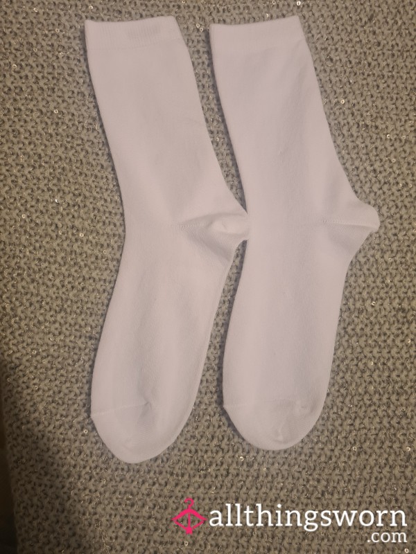👣👣 White Clean Socks Ready To Get Dirty 1 Days Wear Or Why Not Treat Yourself To Am Extra 😉