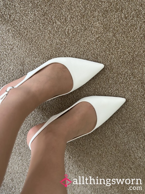 White Closed Toe Heels 👠