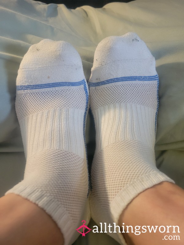 White, Cotton, Ankle Running Socks - Feetures Brand