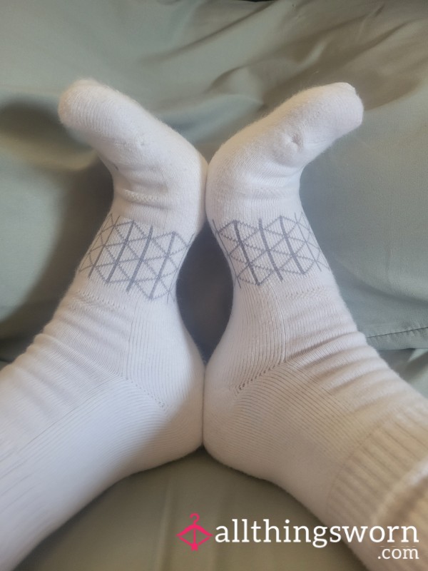White, Cotton Athletic Socks: Holy Stink!