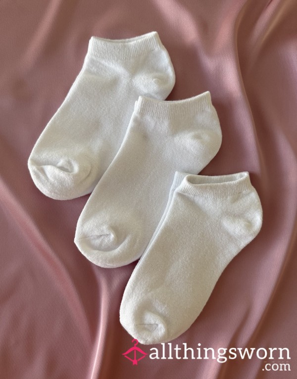 (˶ᵔ ᵕ ᵔ˶) White Cotton Socks ♡